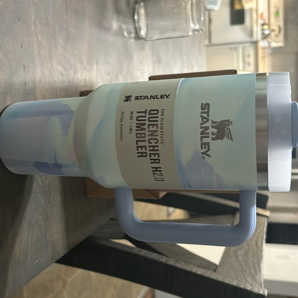 Blue SWIRL 40 oz Stanley